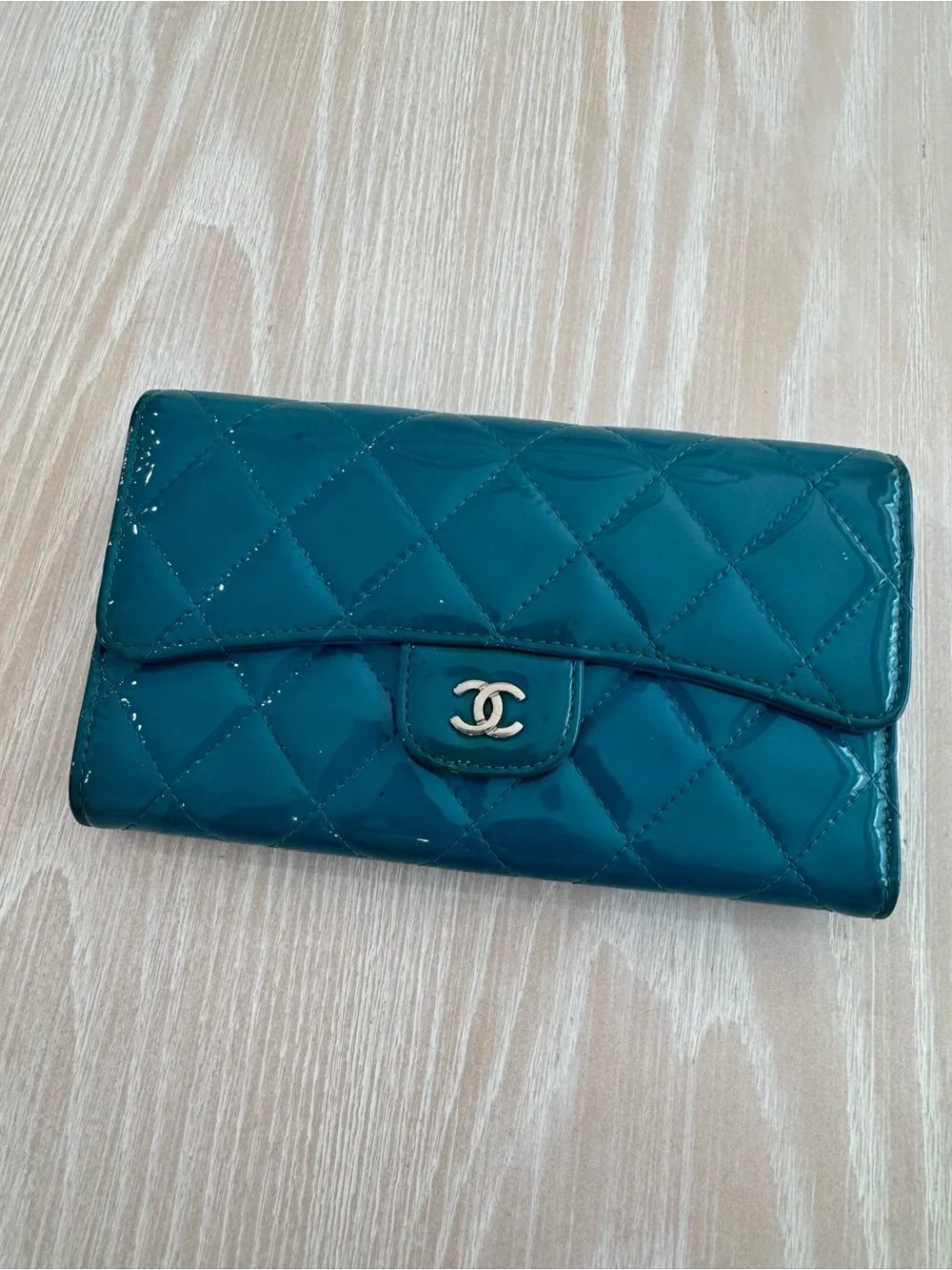 Chanel Patent Leather L Flap Wallet - Picture 2 of 12